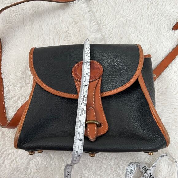 Vtg Dooney & Bourke Essex Black Crossbody All Weather Leather Heritage Made USA - Picture 3 of 11